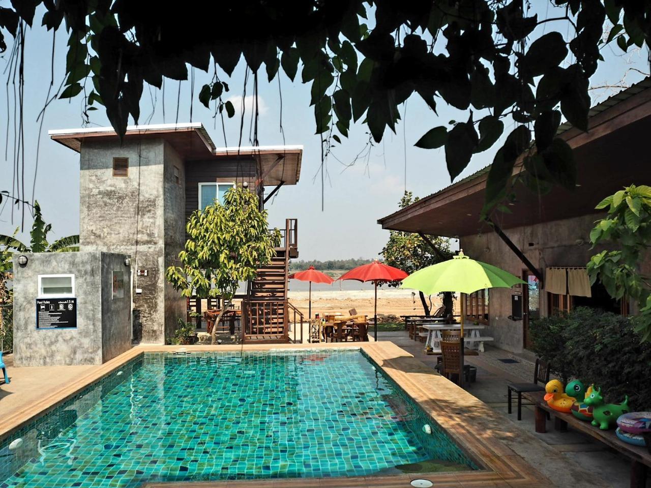 Nawiengkaeriverview Resort Мукдахан Экстерьер фото